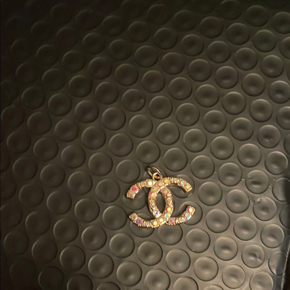 Gold tone  Multicolor Chanel Crystal Pendant - Picture 4 of 4